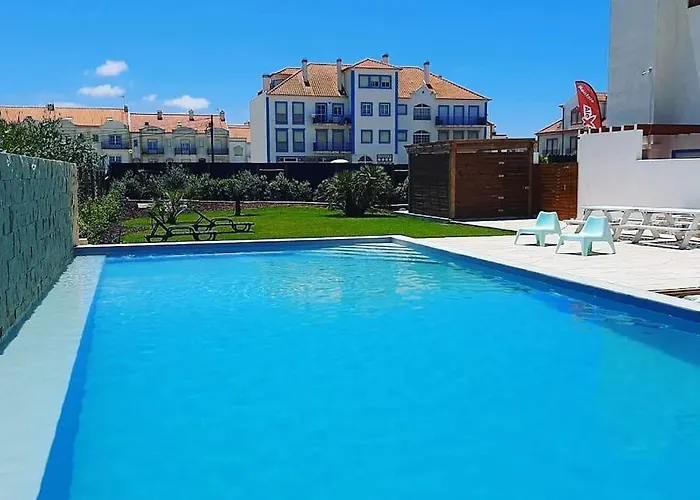 Alex Surf אכסניה בליאל