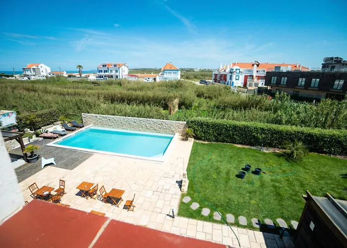 Alex Surf אכסניה *