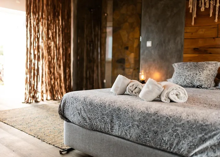 Alex Surf אכסניה בליאל