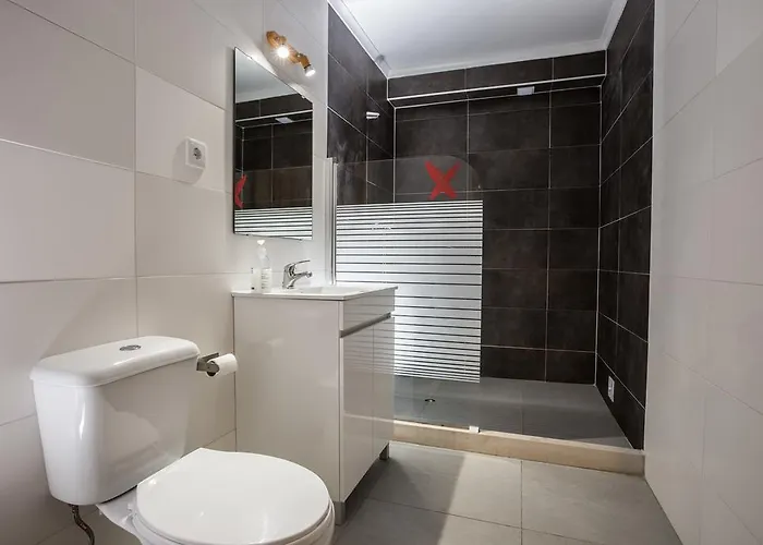 Alex Surf אכסניה