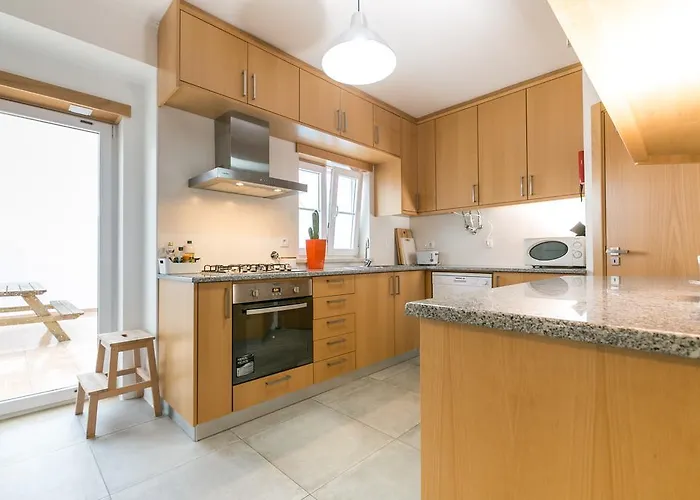 אכסניה Alex Surf בליאל