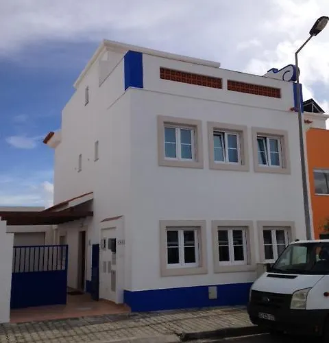 אכסניה Alex Surf